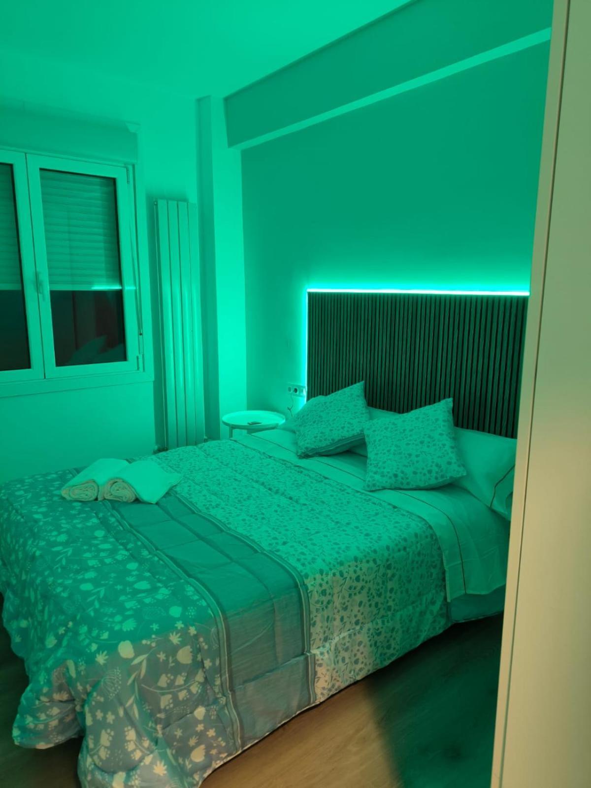 18 Habitacion En Vivienda Centrica 빌바오 외부 사진